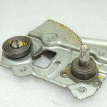 Suzuki Swift Mk1 SX4 aizmugurējais kreisais loga regulators 83540-62J00