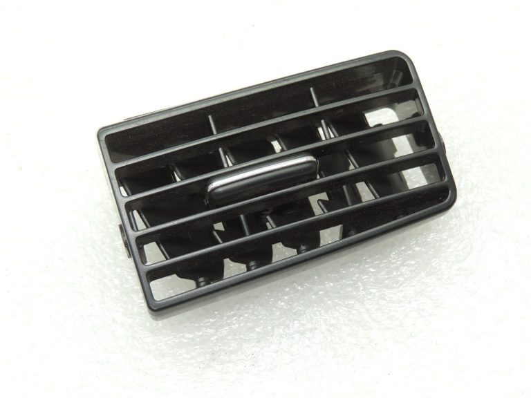 OEM Suzuki Jimny gaisa ventilācijas atveres paneļa centrālā daļa labajā pusē, hromēta 7361159J00C48