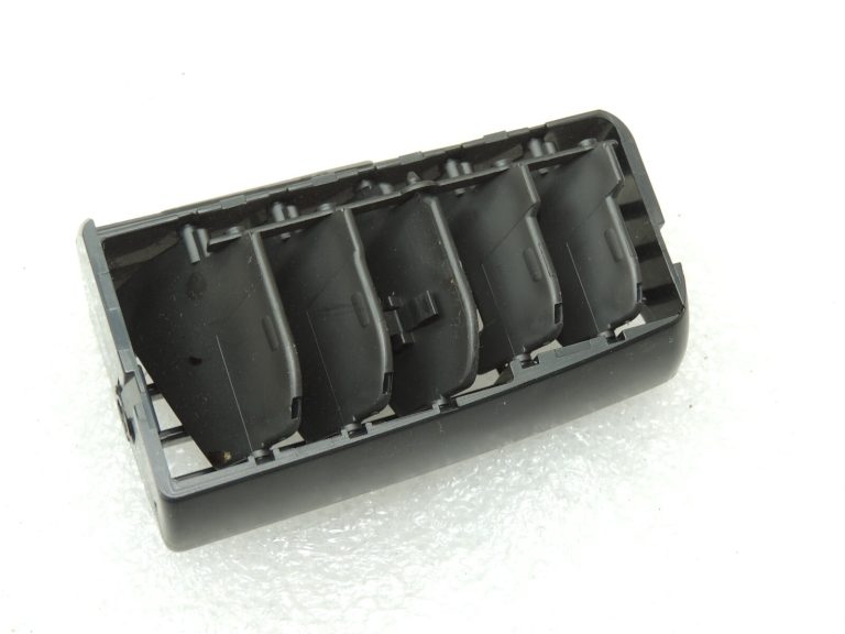 OEM Suzuki Jimny ventilācijas ventilācijas centrālā kreisā paneļa hromēta 7362159J00C48