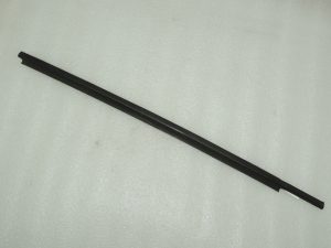 Suzuki SX4 Logu līstes blīvējums priekšējais labais 8381179J00
