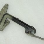 OEM Opel Meriva B priekšējā pārsega eņģes kreisā GBG safīra melna 13269758