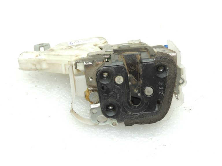 Suzuki Grand Vitara III aizmugurējo durvju slēdzene 82510-65J50