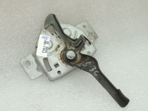 Замок капота Suzuki Jimny III 8211081A01