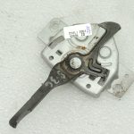 Suzuki Jimny III motora pārsega slēdzene 8211081A01