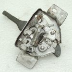Suzuki Jimny III motora pārsega slēdzene 82110-81A13