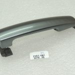 Suzuki Grand Vitara III ārējā aizmugurējo durvju rokturis pelēks 82812-63J00-ZDL