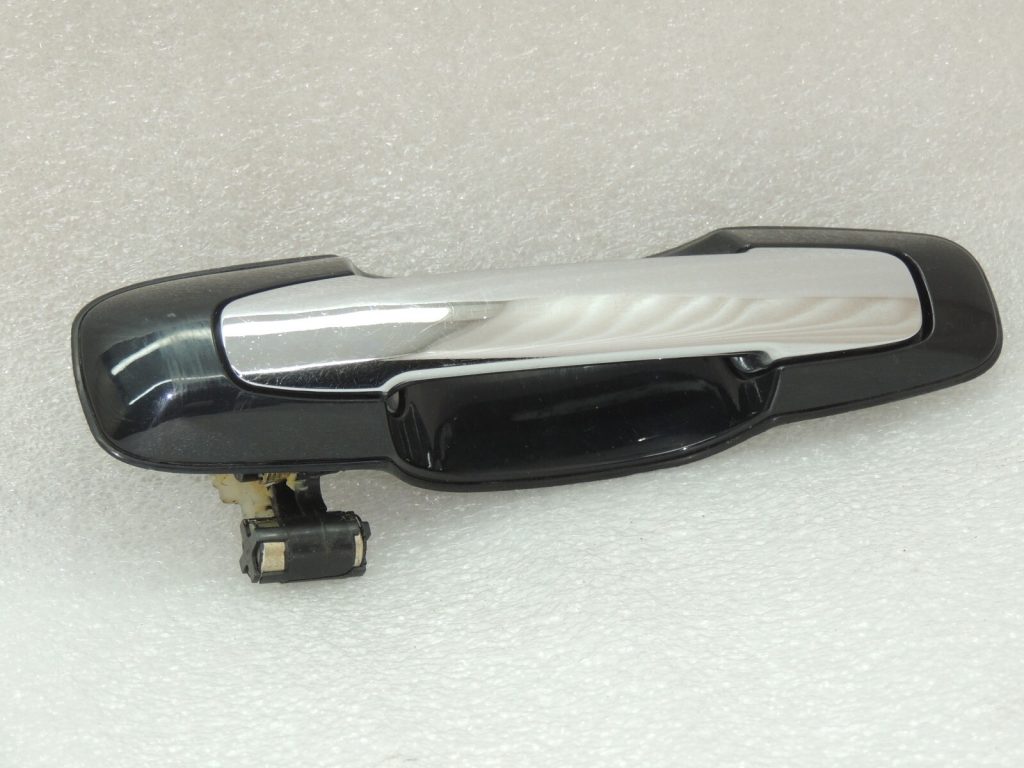 Suzuki Grand Vitara II Exterior left door handle chrome/black 8282052D10GZ9
