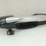 Suzuki Grand Vitara II kreiso ārdurvju ārējā rokturis hroms/melns 8282052D10GZ9