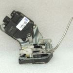 Suzuki Jimny III Durvju slēdzene priekšējā kreisā 82202-81A21