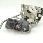 Suzuki Jimny III Durvju slēdzene priekšējā kreisā 82202-81A21