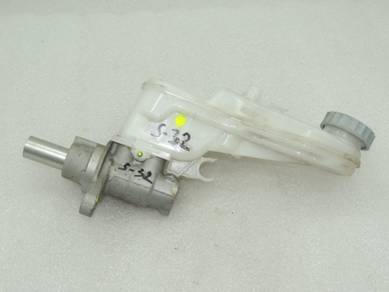 OEM Suzuki SX4 bremžu galvenais cilindrs 51100-79J00