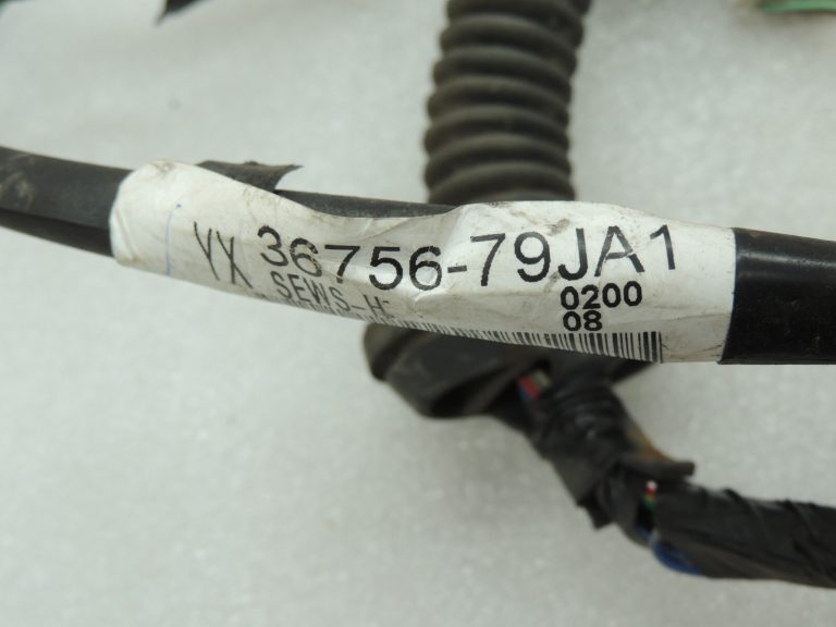 Suzuki SX4 Priekšējo durvju instalācija priekšējā kreisā 3675679JA1