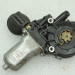 Suzuki Swift Mk1 dzinēja logu regulators priekšējais labais 83410-63J50