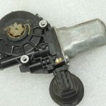 Suzuki Swift Mk1 dzinēja logu regulators priekšējais labais 83410-63J50