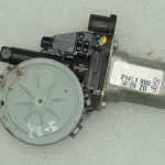 Suzuki SX4 Mk2 dzinēja logu regulators priekšējais labais 83560-63J01