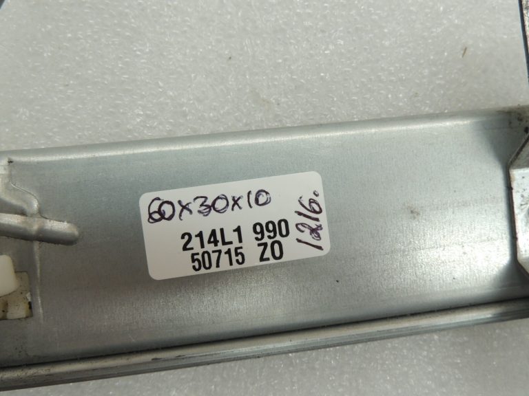 Suzuki Grand Vitara Mk2 Logu regulatora motors priekšējais kreisais 83402-65D10