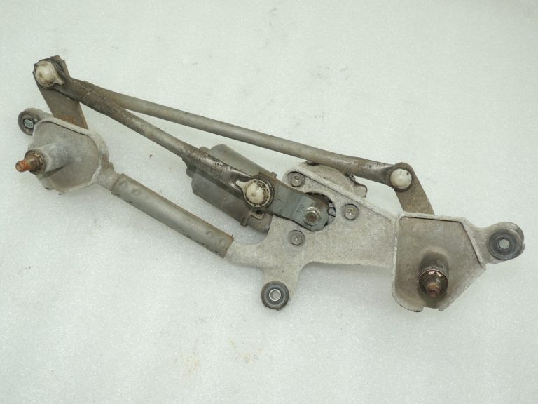 Suzuki SX4 Mk1 tīrītāja motors ar mehānismu 38100-80J01