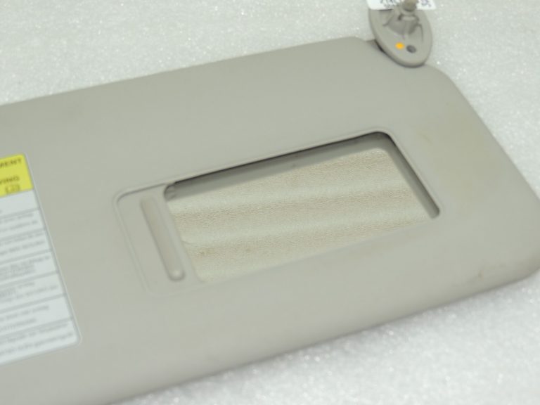 Suzuki SX4 Saules aizsarglīdzeklis labajā pusē, pelēks 84801-79J13-6GS