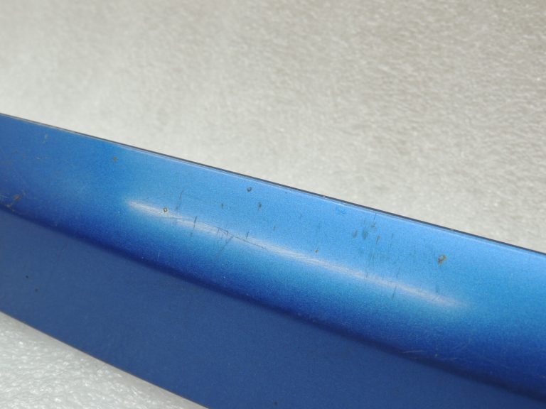 OEM Suzuki SX4 aizmugurējo durvju apdare ZCG Kasimir Blue ar slēdzi