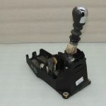 Suzuki Swift Mk1 oriģinālā pārnesumu pārslēgšanas svira 5 ātrumu 28100-63JA0