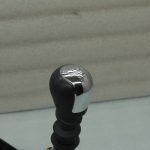 Suzuki Swift Mk1 oriģinālā pārnesumu pārslēgšanas svira 5 ātrumu 28100-63JA0