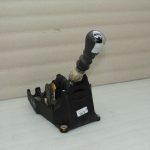 Suzuki Swift Mk1 oriģinālā pārnesumu pārslēgšanas svira 5 ātrumu 28100-63JA0