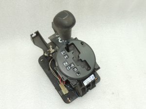 OEM Suzuki Grand Vitara III pārnesumkārbas svira automātiskā transmisija LHD 2810064JK2BWK