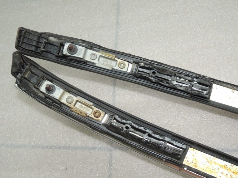 Suzuki Vitara Mk4 jumta sliedes komplekts sudraba 78210-54P10-PNG 78220-54P10-PNG