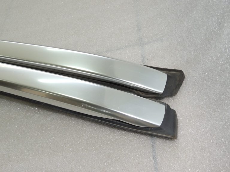Suzuki Vitara Mk4 jumta sliedes komplekts sudraba 78210-54P10-PNG 78220-54P10-PNG