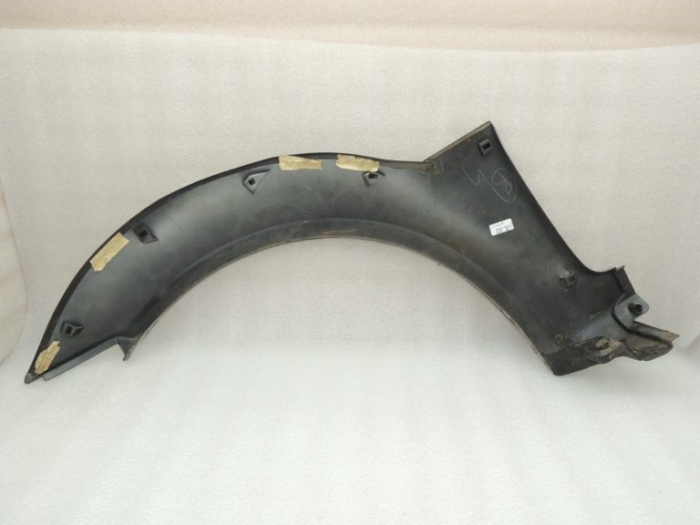 Suzuki Jimny MK3 Splash aizsargs priekšējais labais 77530-81A00-Z2S