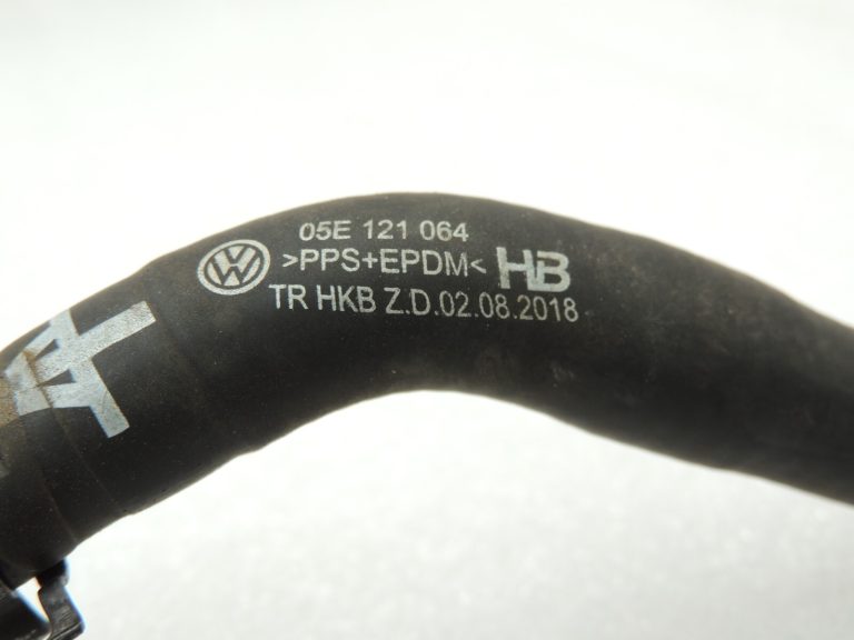 OEM Seat Cupra Leon KL8 1.5TSIC dzesēšanas šķidruma šļūtene Dzesēšanas šķidruma caurules šļūtene
