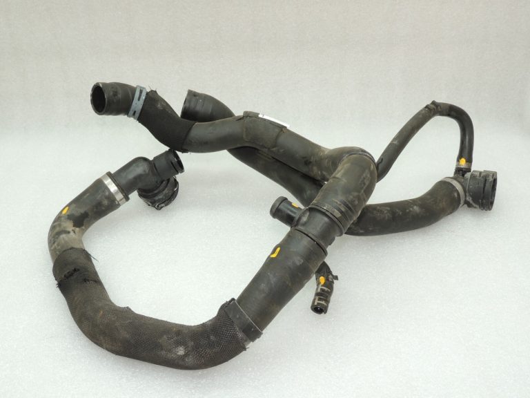 OEM Seat Cupra Leon KL8 1.5TSIC dzesēšanas šķidruma šļūtene 5Q0121049CR