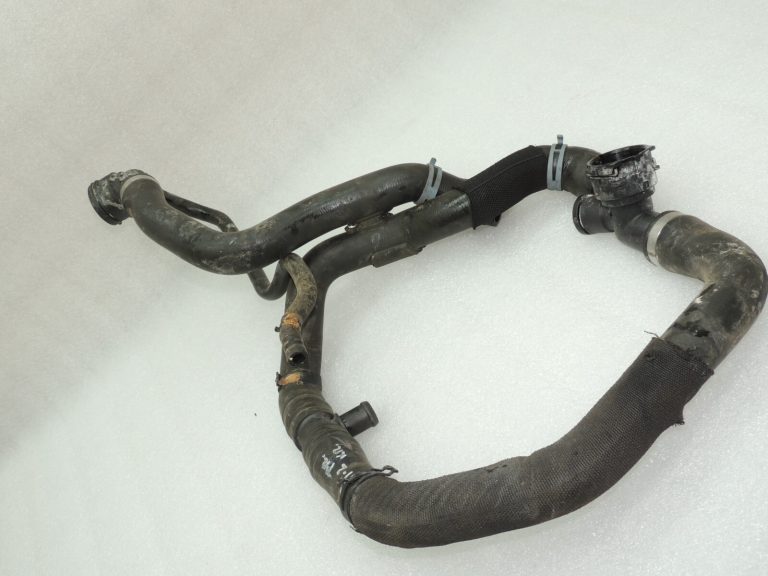 OEM Seat Cupra Leon KL8 1.5TSIC dzesēšanas šķidruma šļūtene 5Q0121049CR