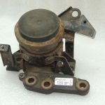 Suzuki SX4 motora kronšteins Motora kronšteins 1161062M00