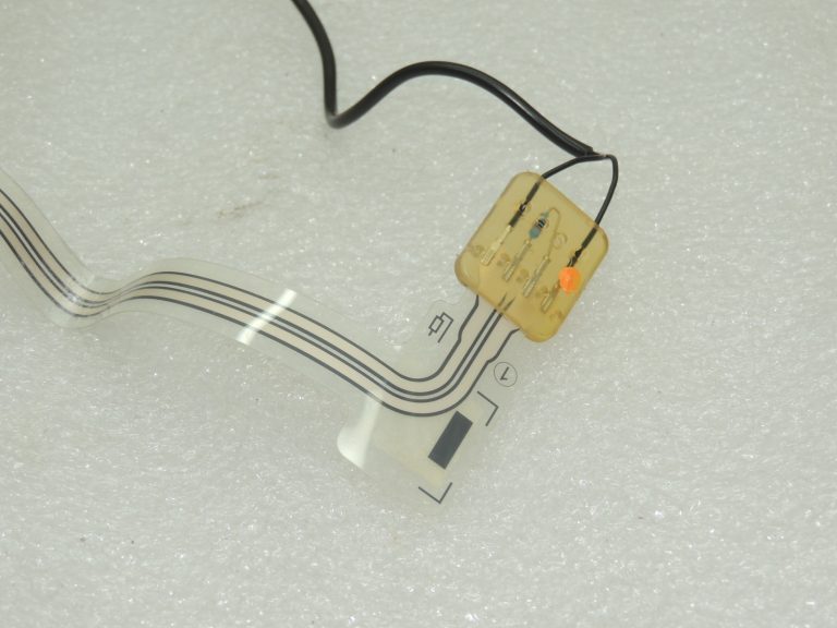 OEM Opel Zafira C drošības jostu brīdinājuma sensors 13367925