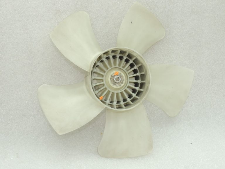 OEM Suzuki SX4 1.9DDiS Dzinēja dzesēšanas ventilators 1711179J50
