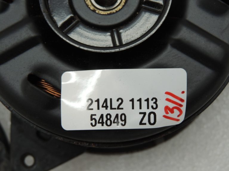 OEM Suzuki SX4 1.9DDiS motora dzesēšanas ventilatora motors 1712079J50