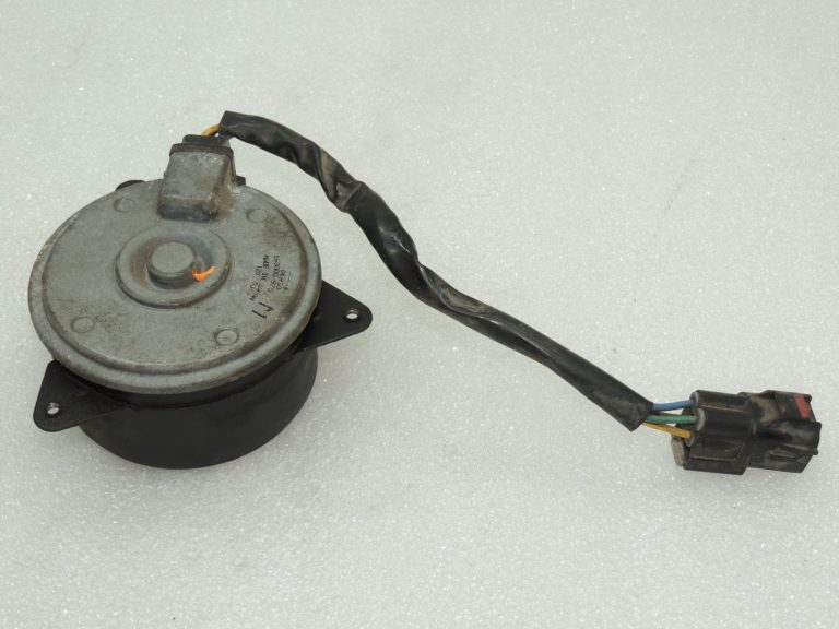 OEM Suzuki SX4 1.9DDiS motora dzesēšanas ventilatora motors 1712079J50
