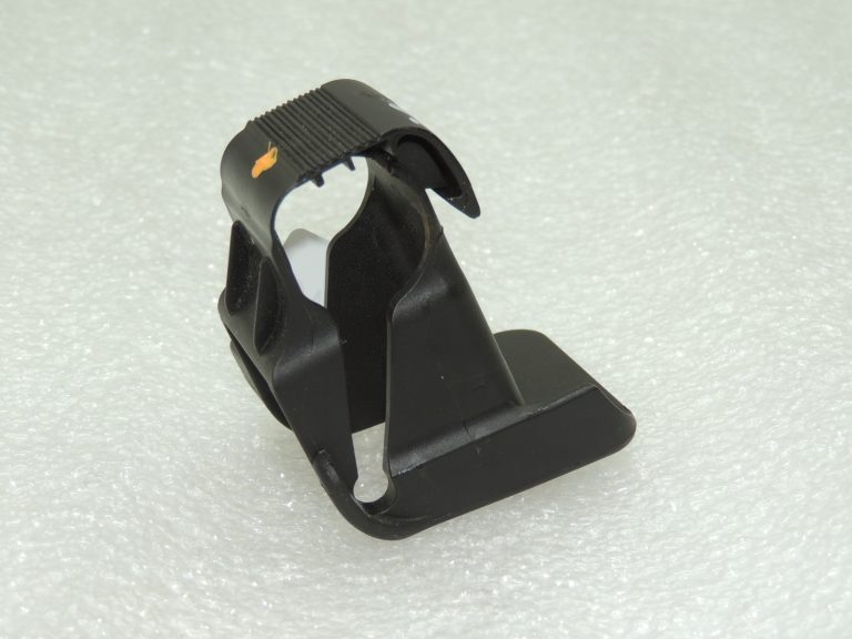 OEM Opel Zafira C ISOFIX panelis / pārsegs – bērnu sēdeklīša stiprinājums kreisajā pusē