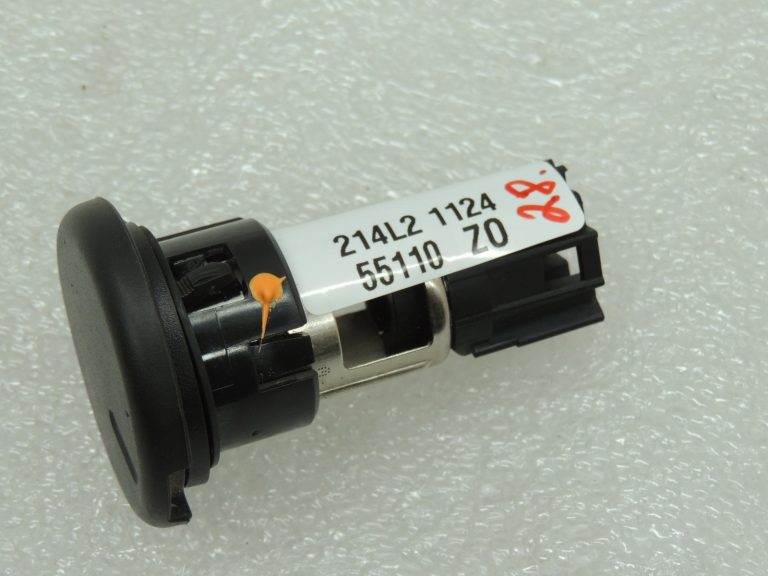 OEM Opel Zafira C aizmugurējā cigarešu aizdedzinātāja korpuss 13502522