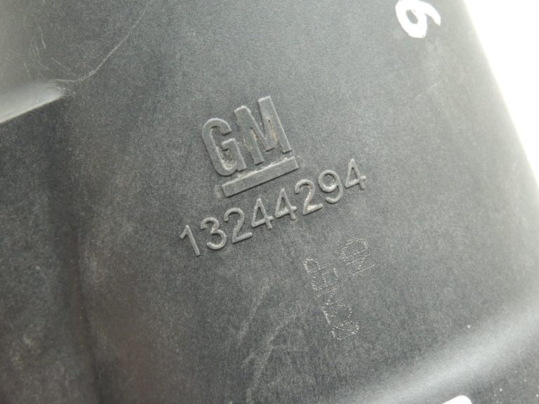 OEM Opel Zafira C 2.0CDTi degvielas filtra korpuss 13244294