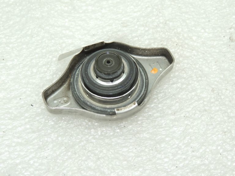 OEM Suzuki Jimny 1.3i radiatora vāciņš 1792075F00