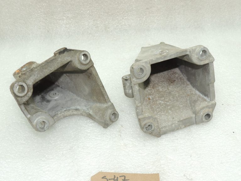 OEM Suzuki Grand Vitara II 2.0i motora stiprinājumu komplekts kreisais labais