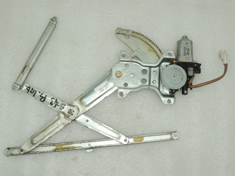 OEM Suzuki Jimny 2003 Logu regulators ar motoru Priekšējais labais 8340181A10