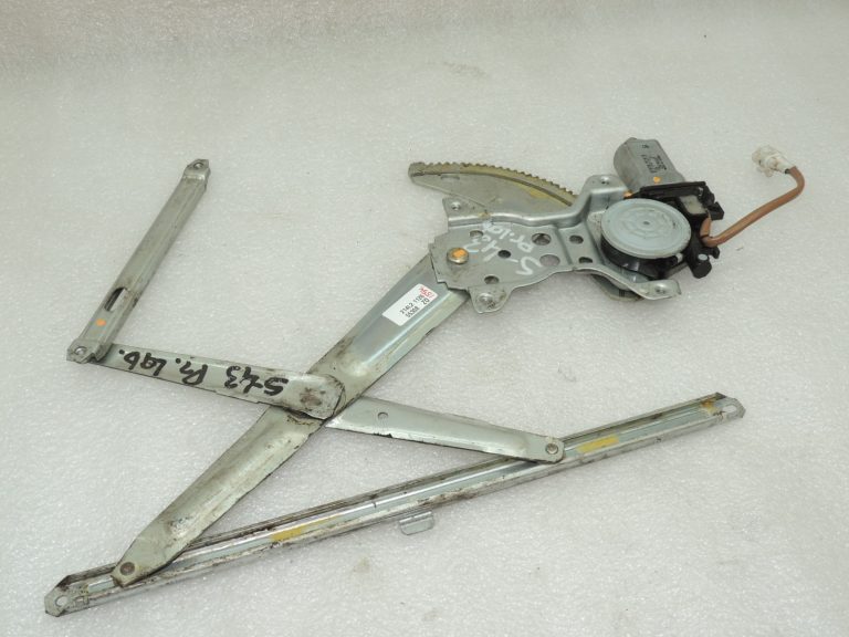 OEM Suzuki Jimny 2003 Logu regulators ar motoru Priekšējais labais 8340181A10