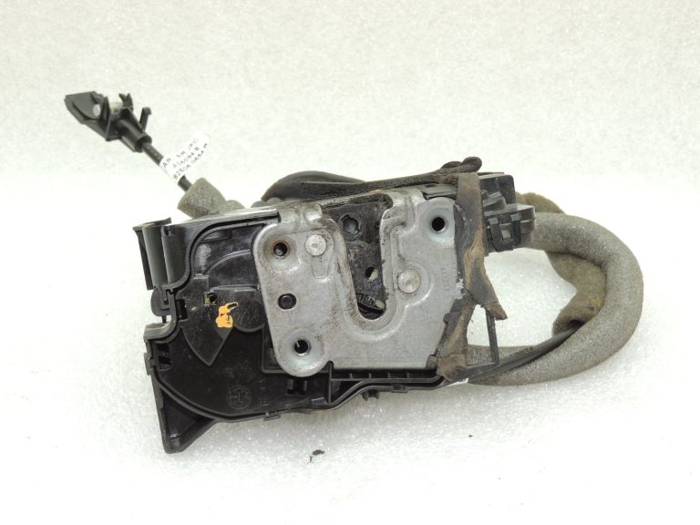 OEM Renault Espace V JFC aizmugurējā labās puses durvju slēdzene 825021381R