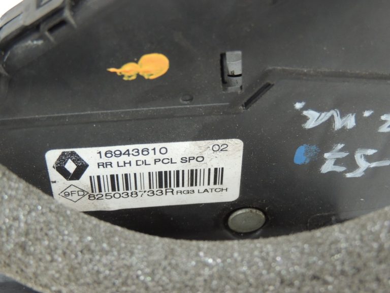 OEM Renault Espace V JFC aizmugurējo kreiso durvju slēdzene 825039389R