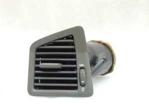 Volvo XC70 II Ventilācijas ventilācijas režģis priekšējā paneļa kreisais 3409373