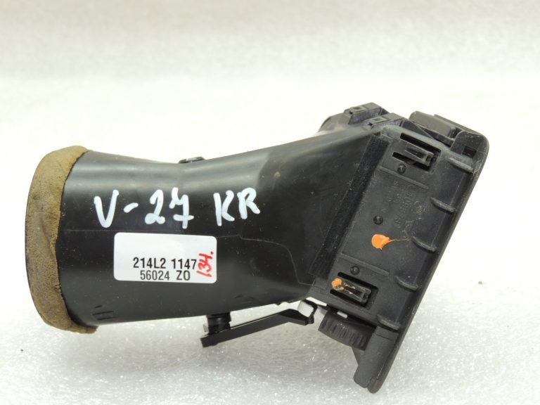 Volvo XC70 II Ventilācijas ventilācijas režģis priekšējā paneļa kreisais 3409373