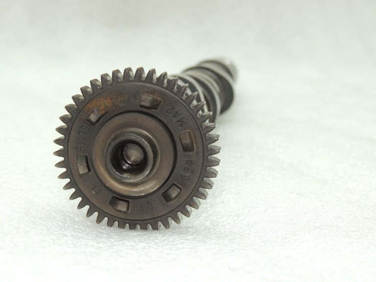VAG Audi Seat SKODA VW izplūdes sadales vārpsta 1.4 1.6 2.0D 03L109022D